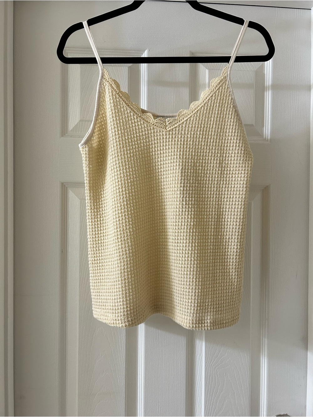 Women’s Cream Waffle Knit Spaghetti Strap Cami Top